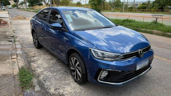 VOLKSWAGEN VIRTUS 1.0 200 TSI HIGHLINE AUTOMÁTICO